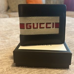 Vintage Gucci wallet